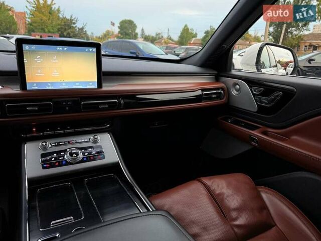 Білий Лінкольн Авіатор, об'ємом двигуна 3 л та пробігом 56 тис. км за 39999 $, фото 29 на Automoto.ua