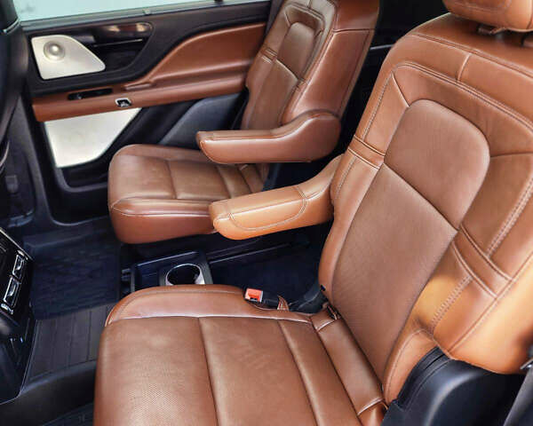 Белый Линкольн Авиатор, объемом двигателя 3 л и пробегом 56 тыс. км за 35000 $, фото 8 на Automoto.ua