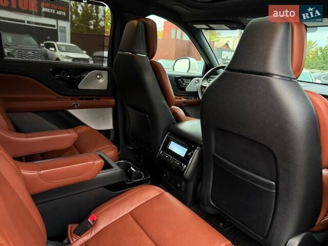 Білий Лінкольн Авіатор, об'ємом двигуна 3 л та пробігом 56 тис. км за 39999 $, фото 23 на Automoto.ua