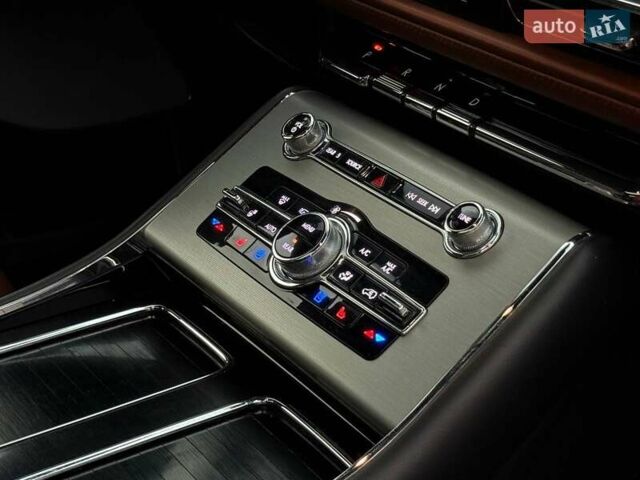 Білий Лінкольн Авіатор, об'ємом двигуна 3 л та пробігом 56 тис. км за 39999 $, фото 40 на Automoto.ua