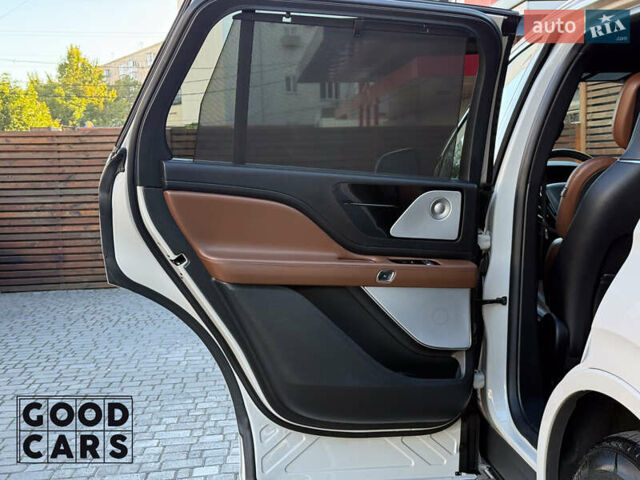 Бежевий Лінкольн Авіатор, об'ємом двигуна 0 л та пробігом 83 тис. км за 63500 $, фото 23 на Automoto.ua