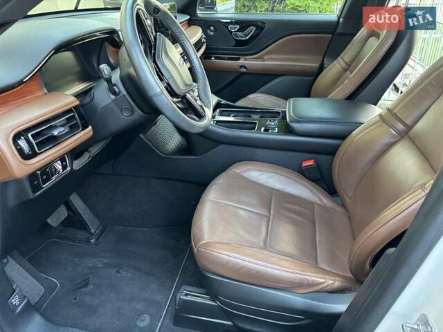 Бежевый Линкольн Авиатор, объемом двигателя 3 л и пробегом 12 тыс. км за 69598 $, фото 8 на Automoto.ua