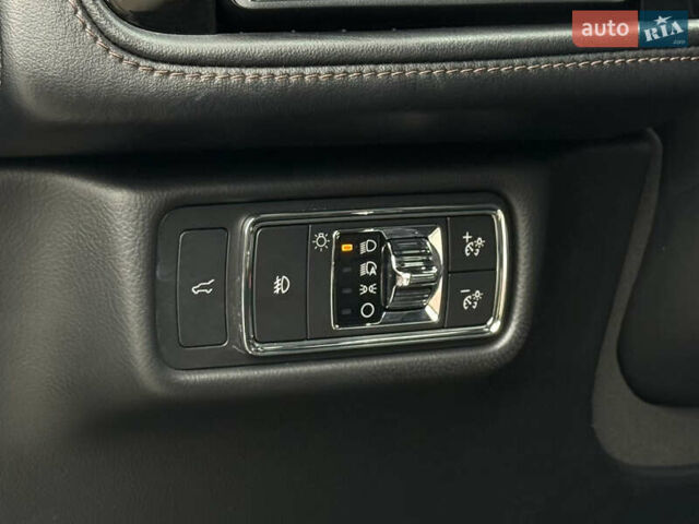 Линкольн Авиатор 2020 в Тернополе на Automoto.ua Черный Линкольн Авиатор, объемом двигателя 3 л и пробегом 83 тыс. км за 39000 $, фото 52 на Automoto.ua