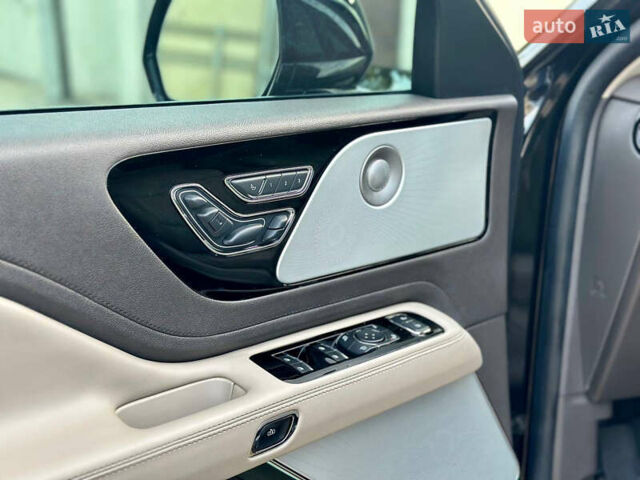 Черный Линкольн Авиатор, объемом двигателя 3 л и пробегом 49 тыс. км за 41300 $, фото 13 на Automoto.ua