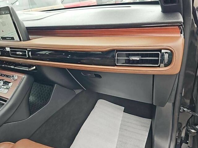 Черный Линкольн Авиатор, объемом двигателя 0 л и пробегом 41 тыс. км за 29600 $, фото 10 на Automoto.ua