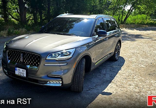 Сірий Лінкольн Авіатор, об'ємом двигуна 3 л та пробігом 5 тис. км за 65000 $, фото 5 на Automoto.ua