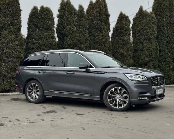 Сірий Лінкольн Авіатор, об'ємом двигуна 3 л та пробігом 150 тис. км за 47000 $, фото 1 на Automoto.ua