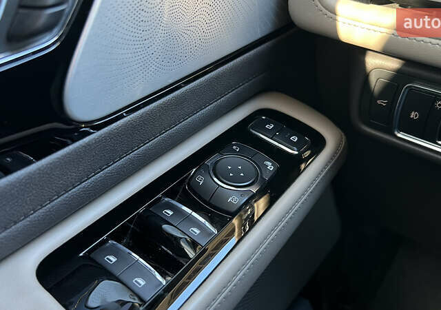 Серый Линкольн Авиатор, объемом двигателя 3 л и пробегом 48 тыс. км за 48500 $, фото 17 на Automoto.ua