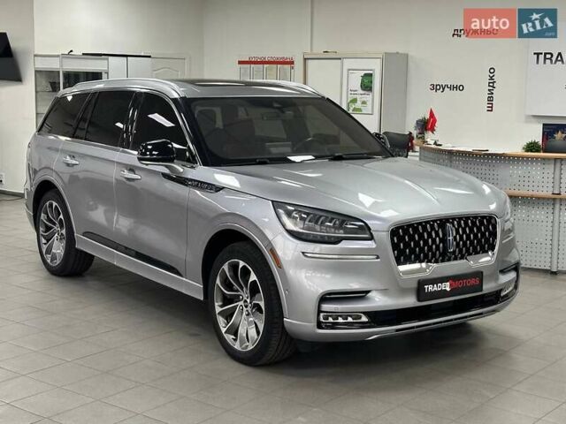 Серый Линкольн Авиатор, объемом двигателя 3 л и пробегом 52 тыс. км за 38490 $, фото 1 на Automoto.ua