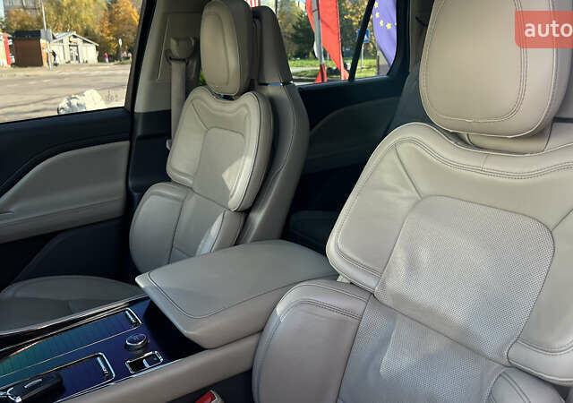 Серый Линкольн Авиатор, объемом двигателя 3 л и пробегом 48 тыс. км за 48500 $, фото 30 на Automoto.ua