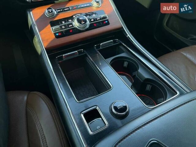 Серый Линкольн Авиатор, объемом двигателя 3 л и пробегом 52 тыс. км за 35990 $, фото 44 на Automoto.ua