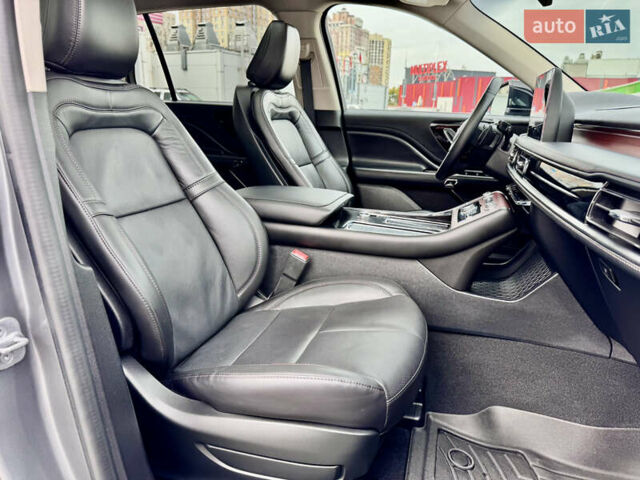 Сірий Лінкольн Авіатор, об'ємом двигуна 2.95 л та пробігом 35 тис. км за 52500 $, фото 57 на Automoto.ua
