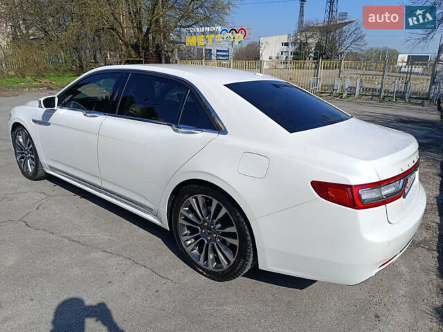 Белый Линкольн Континенталь, объемом двигателя 3.73 л и пробегом 132 тыс. км за 17200 $, фото 1 на Automoto.ua