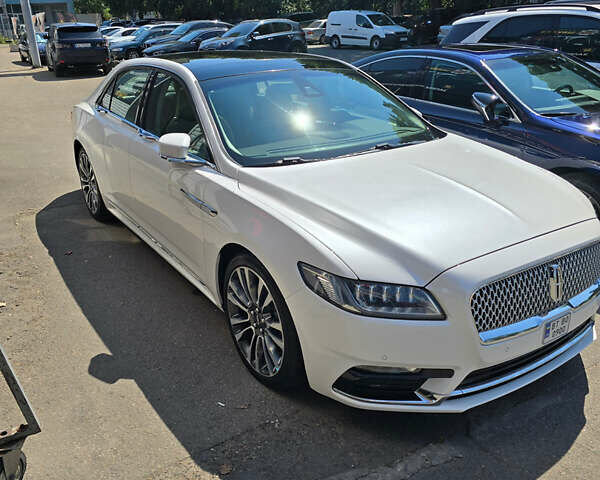 Белый Линкольн Континенталь, объемом двигателя 2.7 л и пробегом 105 тыс. км за 18000 $, фото 8 на Automoto.ua