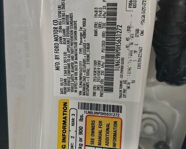 Белый Линкольн Континенталь, объемом двигателя 2.7 л и пробегом 105 тыс. км за 18000 $, фото 16 на Automoto.ua