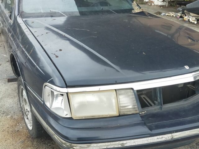 Чорний Лінкольн Континенталь, об'ємом двигуна 3 л та пробігом 2 тис. км за 10000 $, фото 11 на Automoto.ua