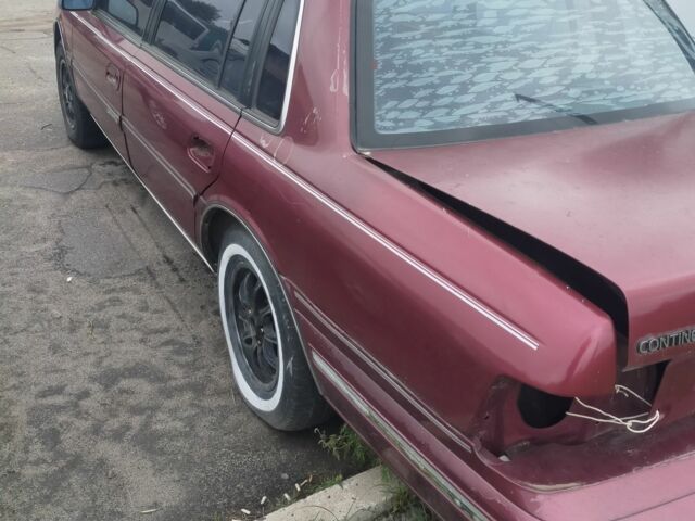 Чорний Лінкольн Континенталь, об'ємом двигуна 3 л та пробігом 2 тис. км за 10000 $, фото 8 на Automoto.ua