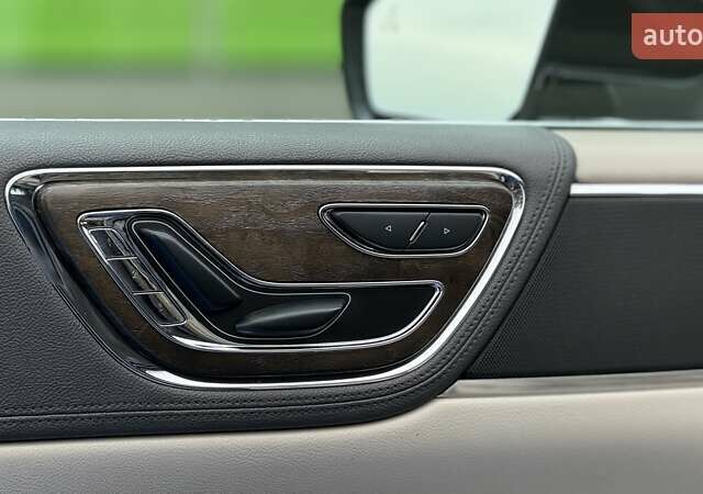 Линкольн Континенталь 2016 в Киеве на Automoto.ua Черный Линкольн Континенталь, объемом двигателя 2.69 л и пробегом 155 тыс. км за 18000 $, фото 14 на Automoto.ua