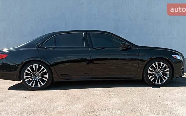 Чорний Лінкольн Континенталь, об'ємом двигуна 2.69 л та пробігом 59 тис. км за 17900 $, фото 4 на Automoto.ua