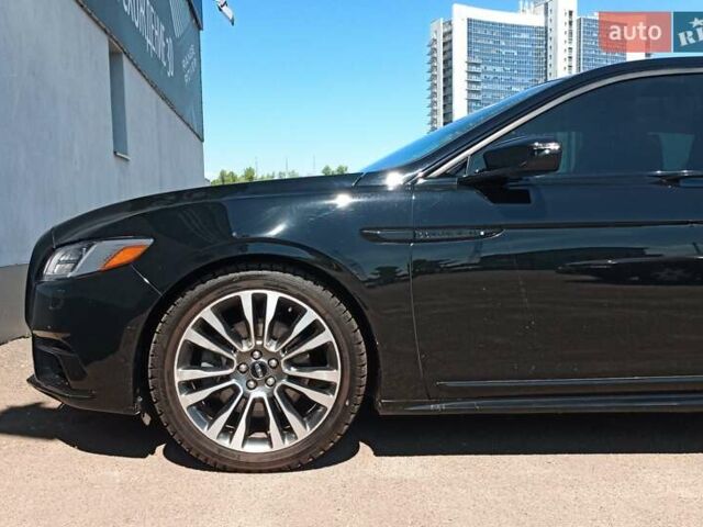 Чорний Лінкольн Континенталь, об'ємом двигуна 2.69 л та пробігом 59 тис. км за 17900 $, фото 2 на Automoto.ua