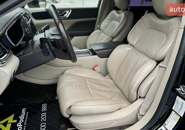 Чорний Лінкольн Континенталь, об'ємом двигуна 2.69 л та пробігом 155 тис. км за 17400 $, фото 16 на Automoto.ua