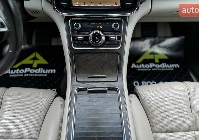 Чорний Лінкольн Континенталь, об'ємом двигуна 2.69 л та пробігом 155 тис. км за 17400 $, фото 25 на Automoto.ua