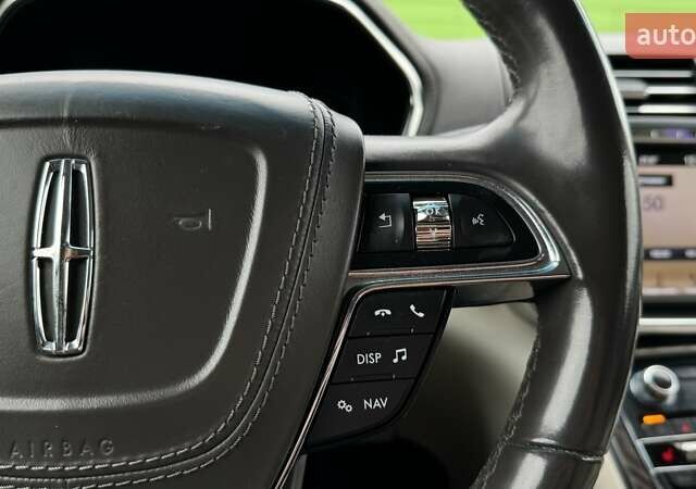 Чорний Лінкольн Континенталь, об'ємом двигуна 2.69 л та пробігом 155 тис. км за 17400 $, фото 29 на Automoto.ua