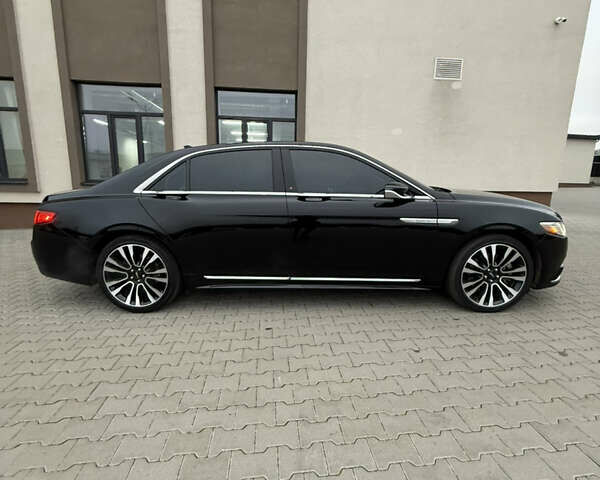 Черный Линкольн Континенталь, объемом двигателя 2.69 л и пробегом 167 тыс. км за 19800 $, фото 9 на Automoto.ua