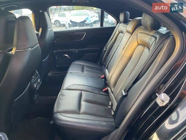 Черный Линкольн Континенталь, объемом двигателя 2.96 л и пробегом 79 тыс. км за 12800 $, фото 19 на Automoto.ua