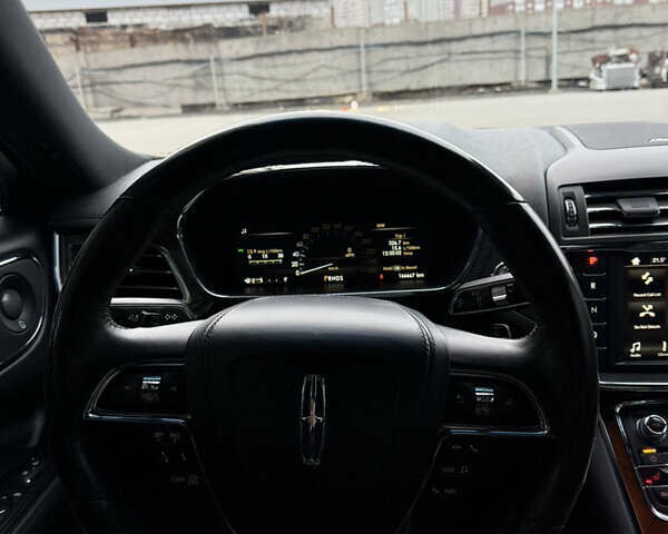 Черный Линкольн Континенталь, объемом двигателя 2.69 л и пробегом 167 тыс. км за 19800 $, фото 17 на Automoto.ua