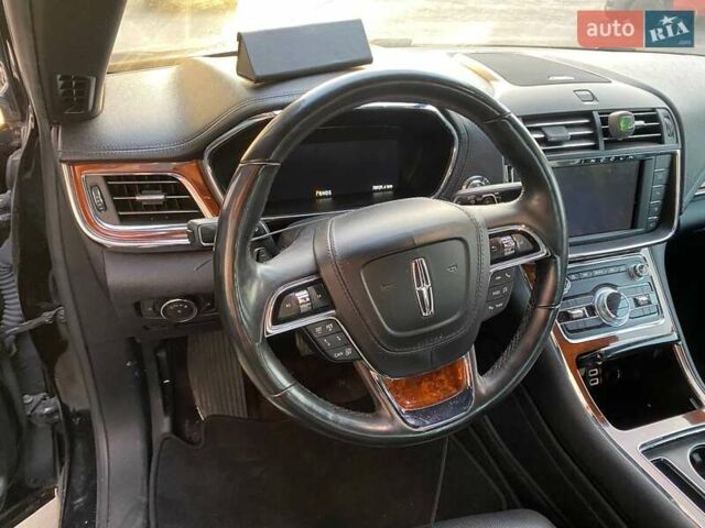 Черный Линкольн Континенталь, объемом двигателя 2.96 л и пробегом 79 тыс. км за 12800 $, фото 14 на Automoto.ua