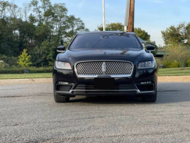 Черный Линкольн Континенталь, объемом двигателя 2.7 л и пробегом 42 тыс. км за 16200 $, фото 2 на Automoto.ua