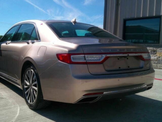 Коричневый Линкольн Континенталь, объемом двигателя 3.7 л и пробегом 49 тыс. км за 19100 $, фото 5 на Automoto.ua