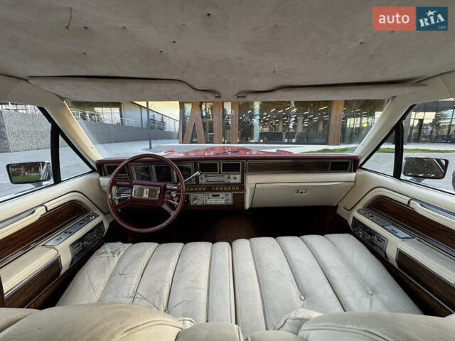 Червоний Лінкольн Континенталь, об'ємом двигуна 5.7 л та пробігом 129 тис. км за 97000 $, фото 33 на Automoto.ua