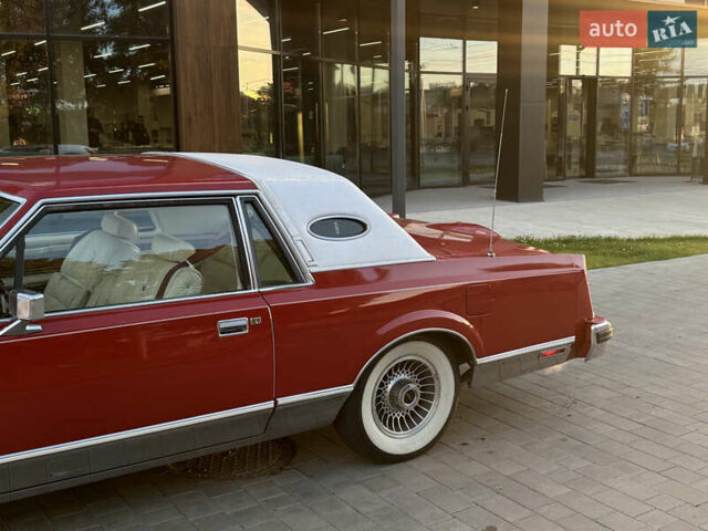 Червоний Лінкольн Континенталь, об'ємом двигуна 5.7 л та пробігом 129 тис. км за 97000 $, фото 4 на Automoto.ua