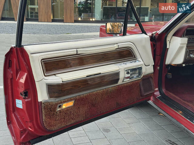 Червоний Лінкольн Континенталь, об'ємом двигуна 5.7 л та пробігом 129 тис. км за 97000 $, фото 29 на Automoto.ua
