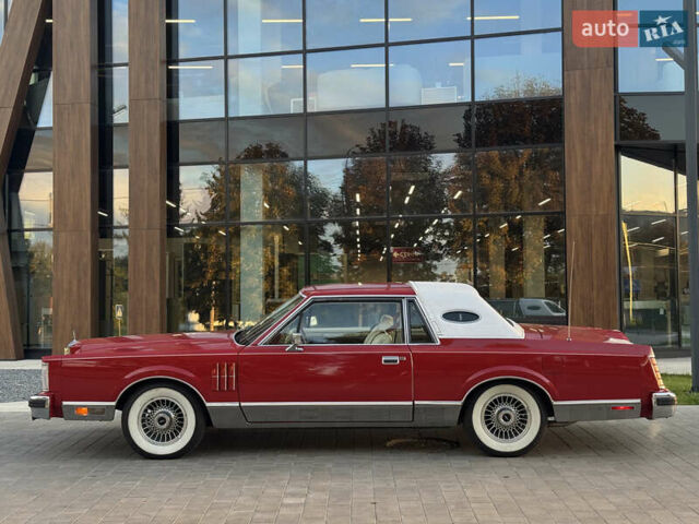 Червоний Лінкольн Континенталь, об'ємом двигуна 5.7 л та пробігом 129 тис. км за 97000 $, фото 3 на Automoto.ua