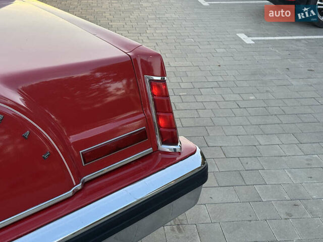 Червоний Лінкольн Континенталь, об'ємом двигуна 5.7 л та пробігом 129 тис. км за 97000 $, фото 15 на Automoto.ua
