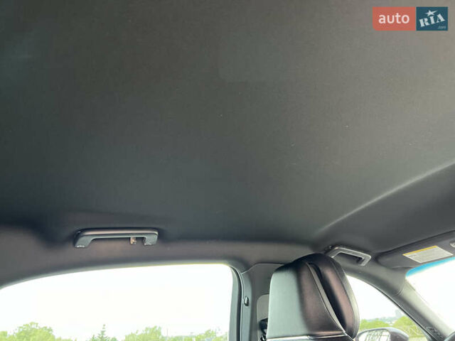 Красный Линкольн Континенталь, объемом двигателя 2.69 л и пробегом 69 тыс. км за 19400 $, фото 33 на Automoto.ua