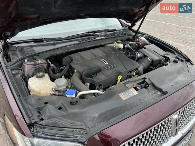 Красный Линкольн Континенталь, объемом двигателя 2.69 л и пробегом 69 тыс. км за 19400 $, фото 40 на Automoto.ua