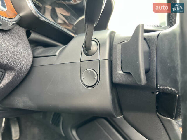 Красный Линкольн Континенталь, объемом двигателя 2.69 л и пробегом 69 тыс. км за 19400 $, фото 21 на Automoto.ua