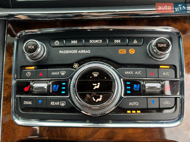 Красный Линкольн Континенталь, объемом двигателя 2.69 л и пробегом 69 тыс. км за 19400 $, фото 24 на Automoto.ua