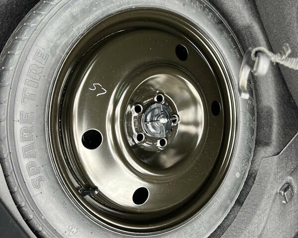 Красный Линкольн Континенталь, объемом двигателя 2.69 л и пробегом 69 тыс. км за 19400 $, фото 38 на Automoto.ua