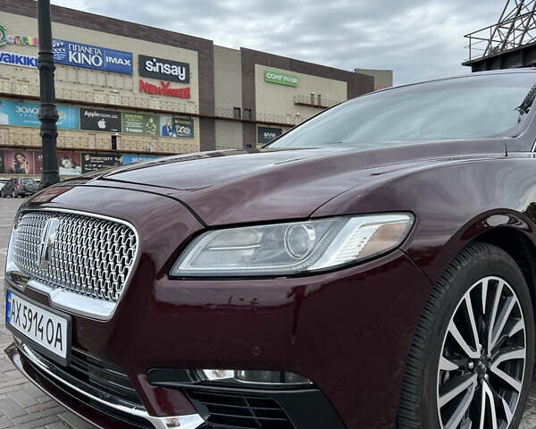 Красный Линкольн Континенталь, объемом двигателя 2.69 л и пробегом 69 тыс. км за 19400 $, фото 9 на Automoto.ua