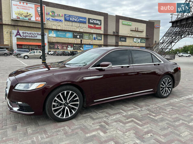 Красный Линкольн Континенталь, объемом двигателя 2.69 л и пробегом 69 тыс. км за 19400 $, фото 8 на Automoto.ua