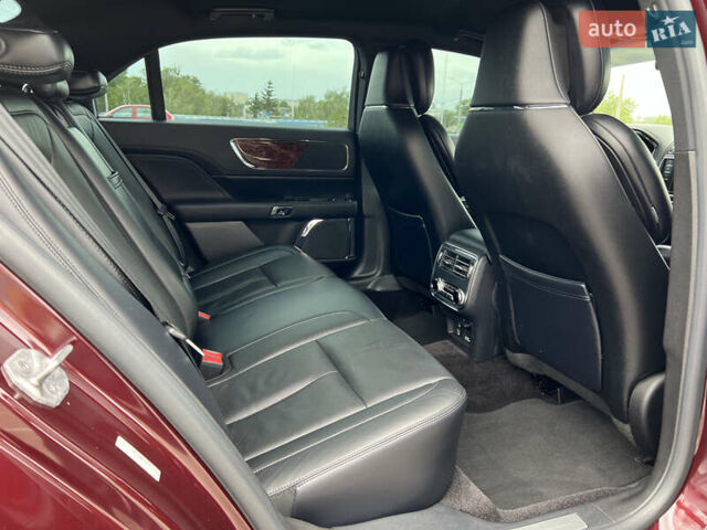 Красный Линкольн Континенталь, объемом двигателя 2.69 л и пробегом 69 тыс. км за 19400 $, фото 34 на Automoto.ua