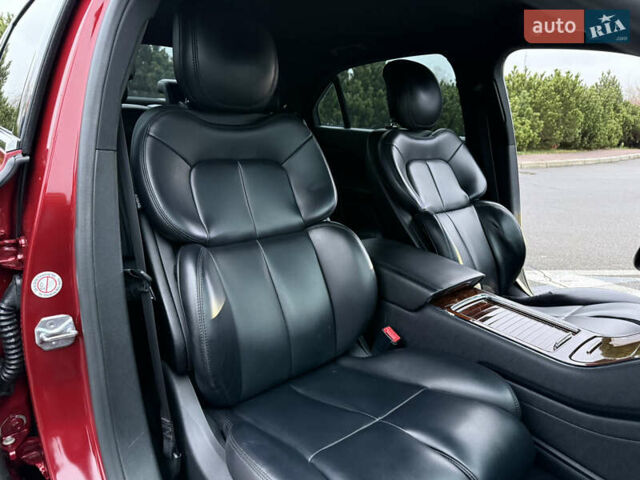 Красный Линкольн Континенталь, объемом двигателя 3.73 л и пробегом 110 тыс. км за 13300 $, фото 27 на Automoto.ua