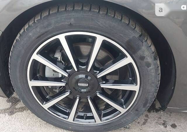 Линкольн Континенталь, объемом двигателя 3 л и пробегом 71 тыс. км за 22499 $, фото 29 на Automoto.ua