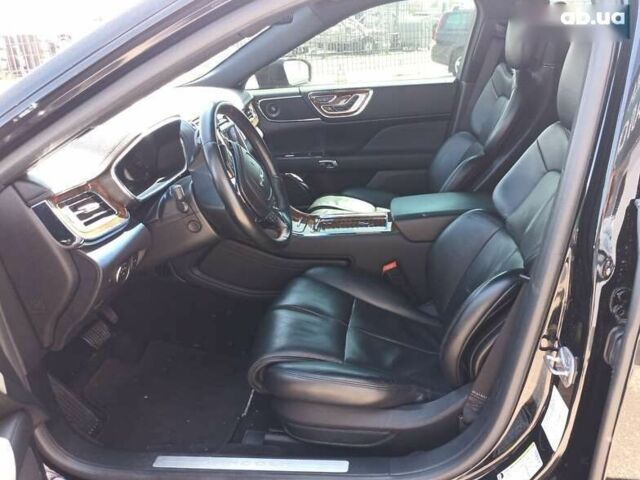 Линкольн Континенталь, объемом двигателя 2.7 л и пробегом 59 тыс. км за 17500 $, фото 9 на Automoto.ua