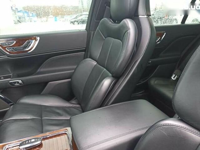 Линкольн Континенталь, объемом двигателя 2.7 л и пробегом 59 тыс. км за 17500 $, фото 15 на Automoto.ua